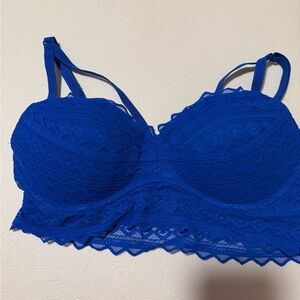 Pink Victoria’s Secret, Wireless Push up Bralette Blue Geo Lace Medium